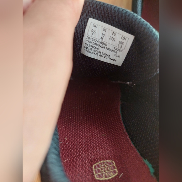 Boys Clarks school shoes UK 9.5 f - Picture 2 of 4